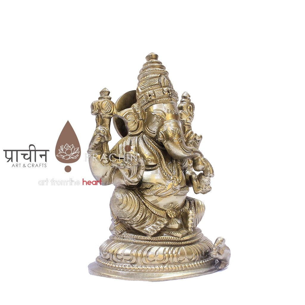 Ganesha Sitting