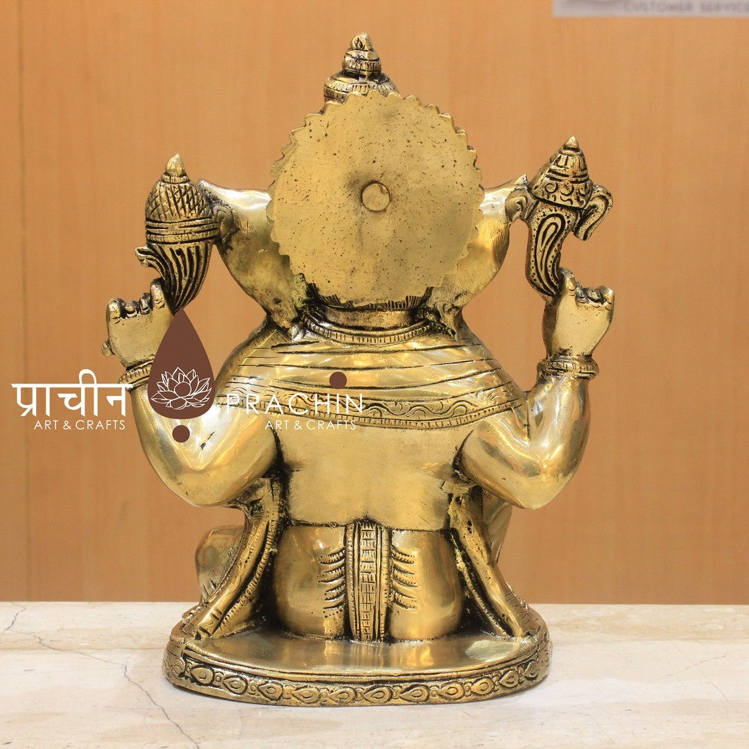 Ganesha Sitting