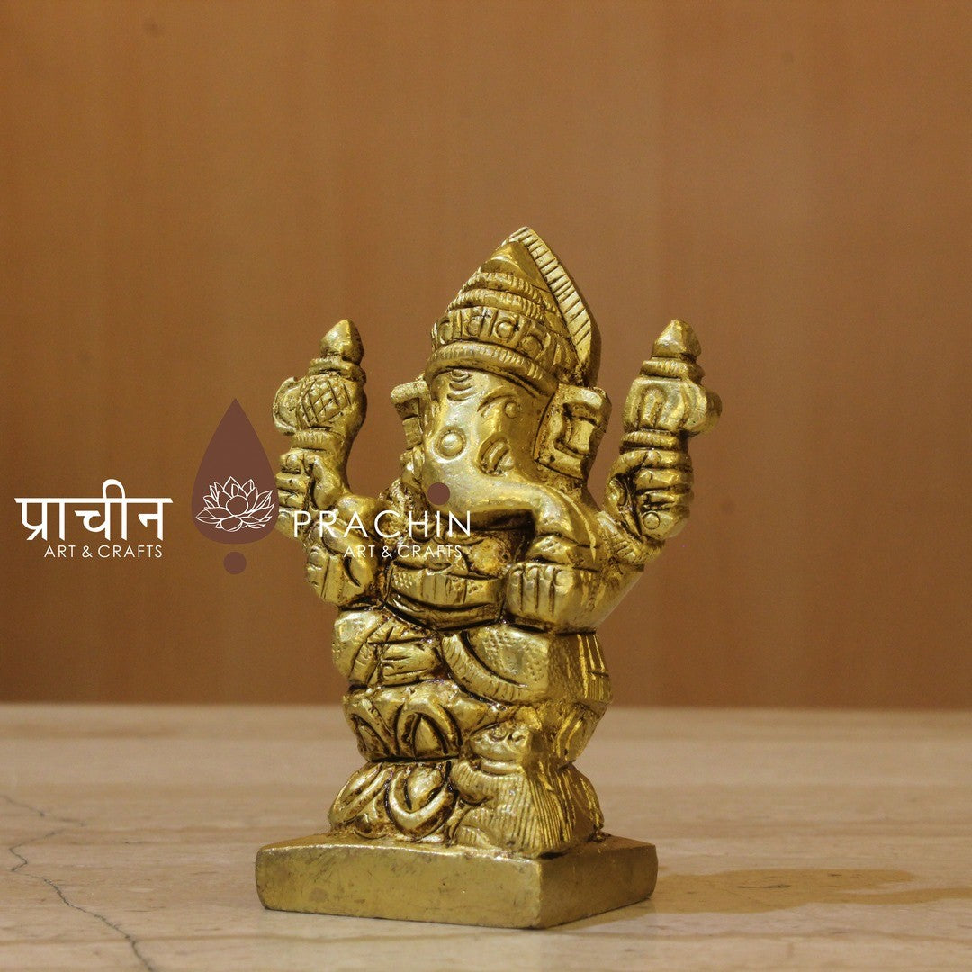 Ganesha Sitting