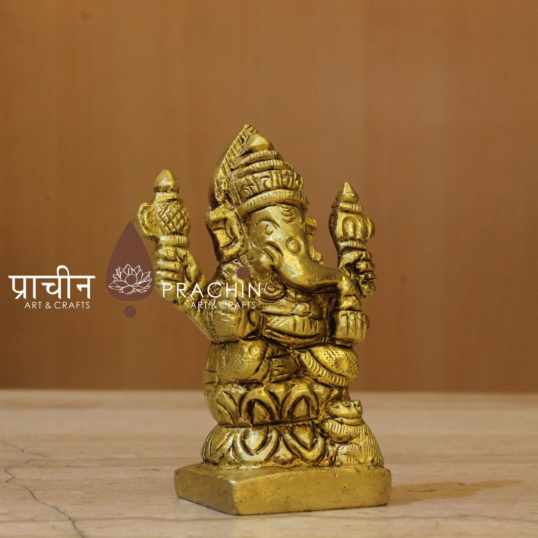 Ganesha Sitting