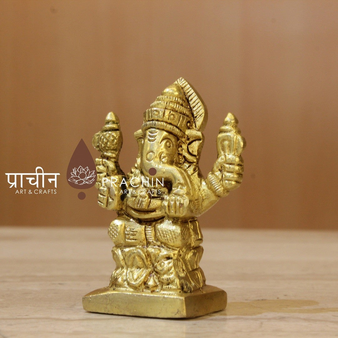 Ganesha Sitting
