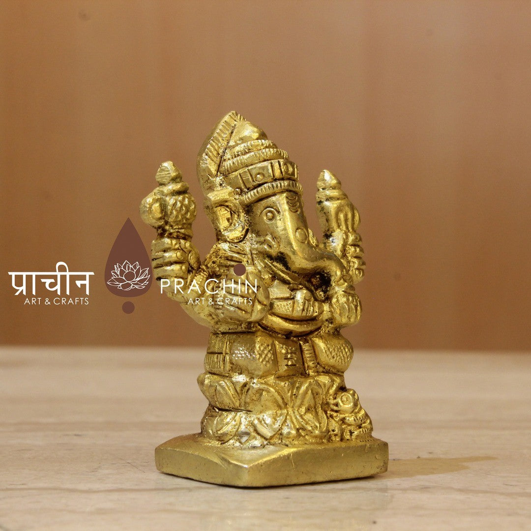 Ganesha Sitting