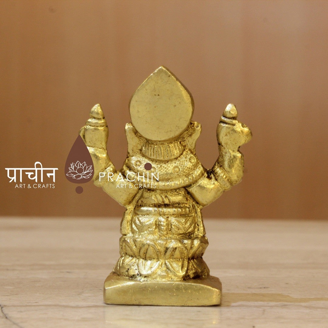 Ganesha Sitting