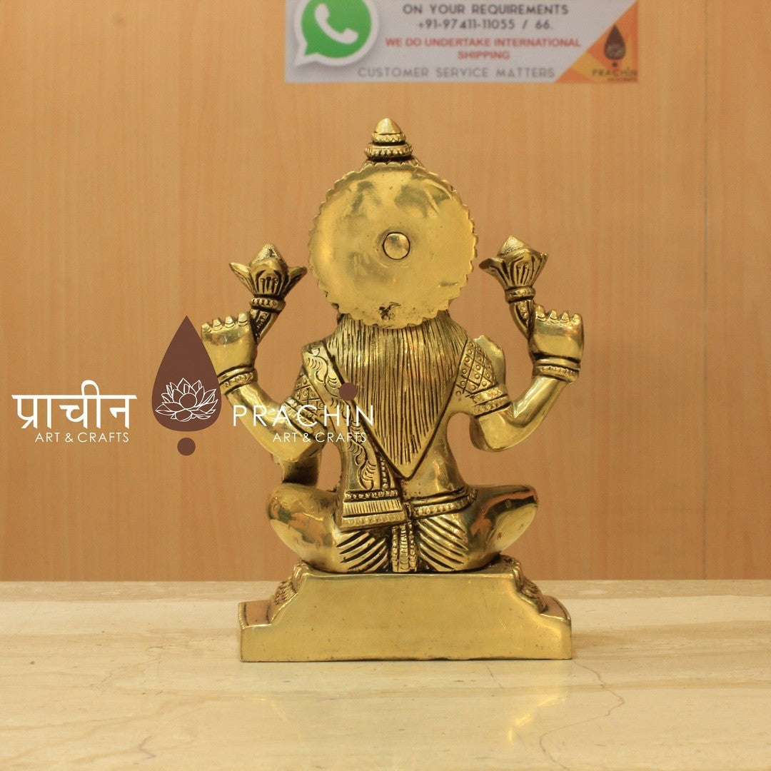 Laxmi Sitting
