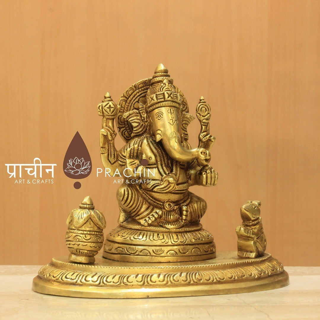 Ganesha Sitting