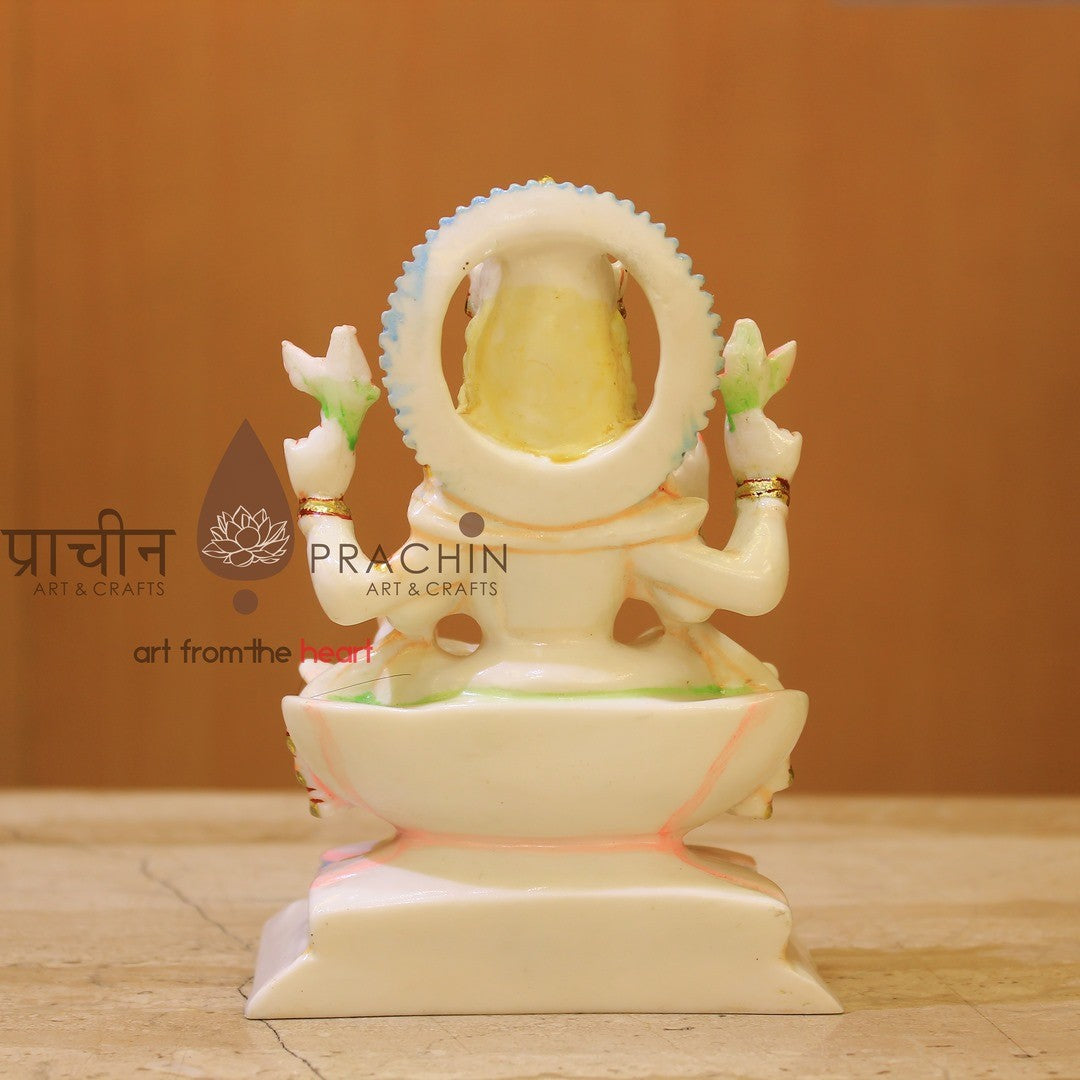 Laxmi Sitting