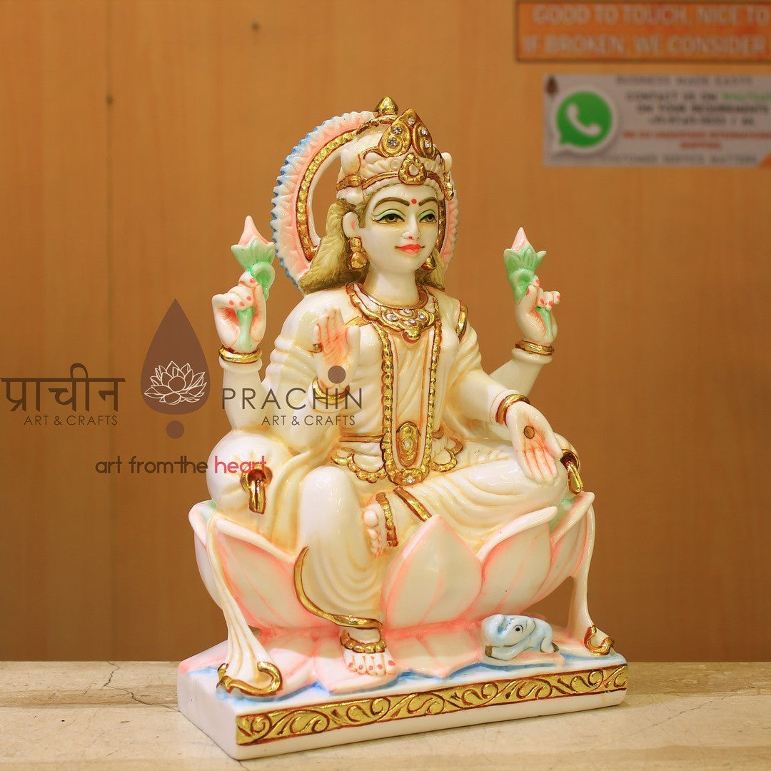 Laxmi Sitting