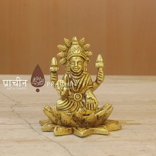 Laxmi Sitting
