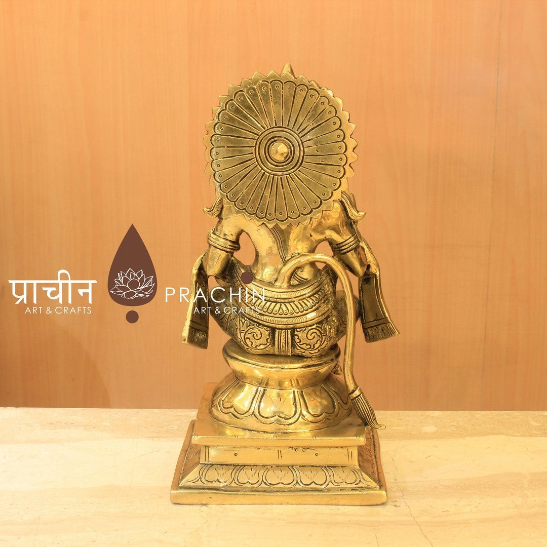 Hanuman Sitting Ashirwad