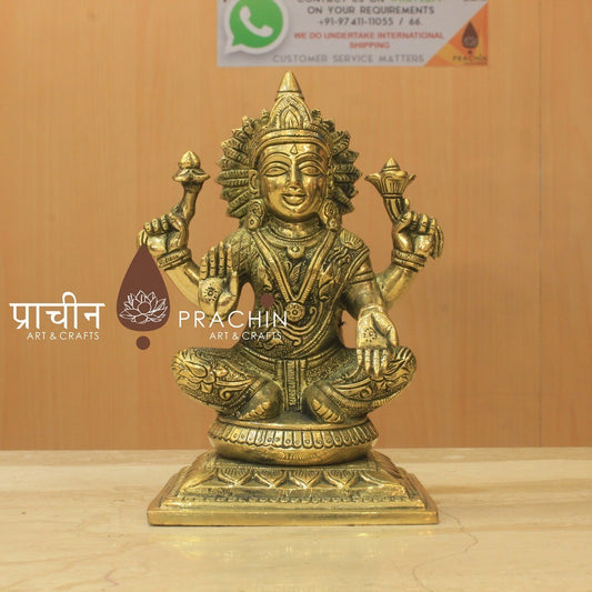 Goddess Laxmi Sitting In Padmasana