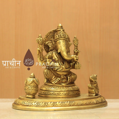 Ganesha Sitting
