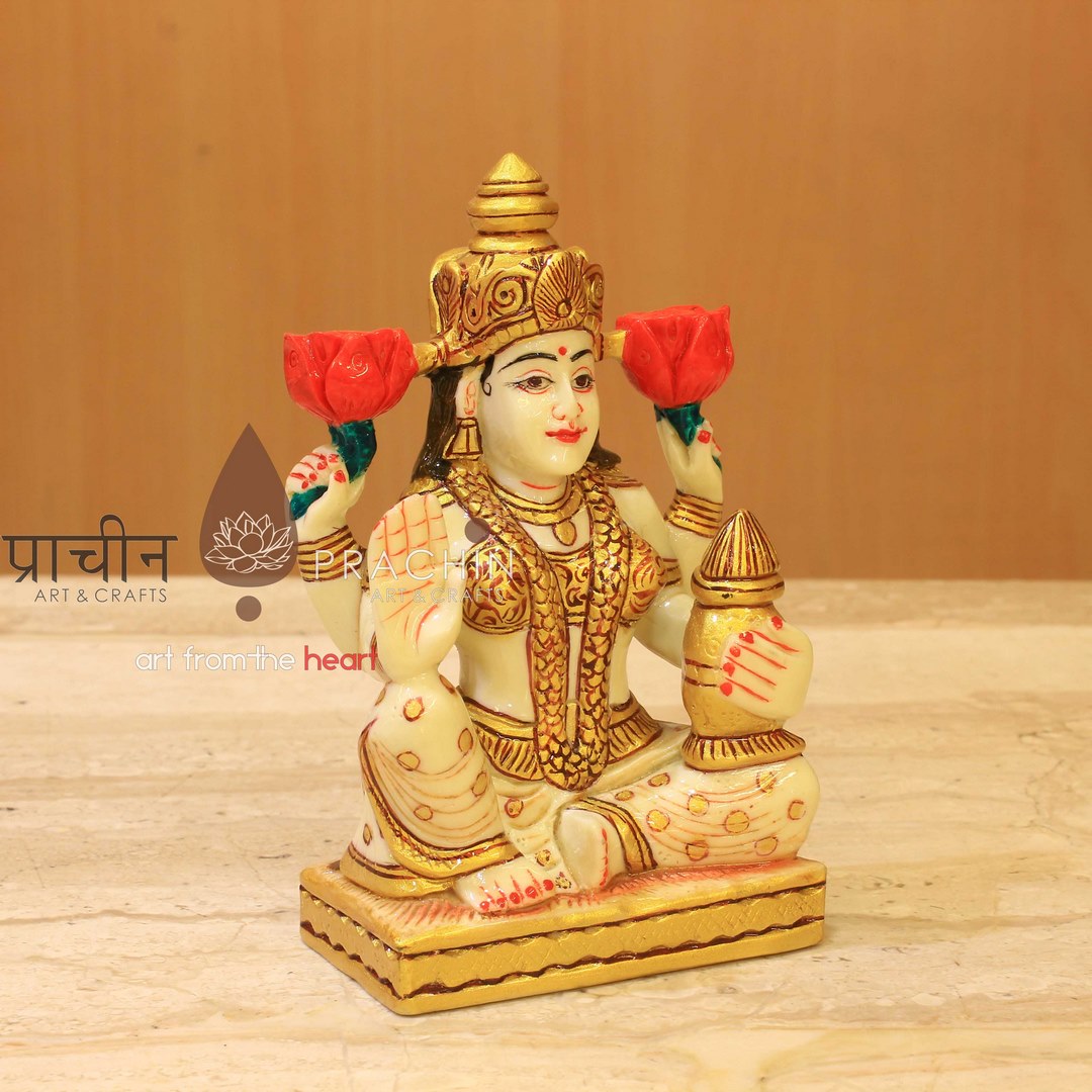 Laxmi Sitting