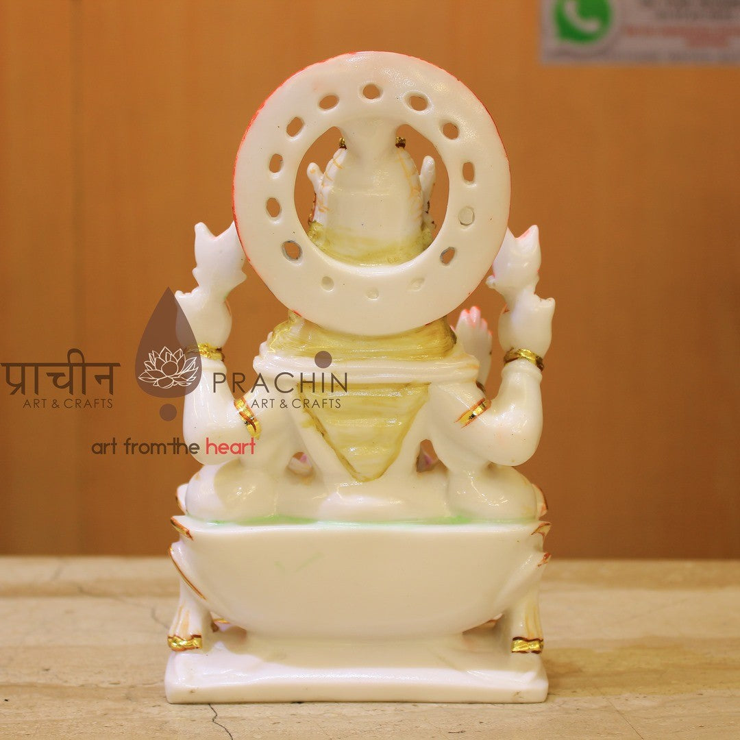 Laxmi Sitting