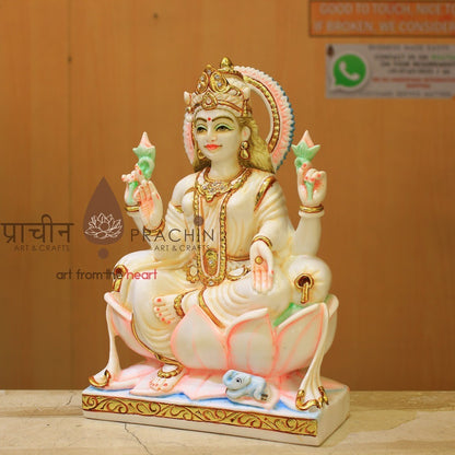 Laxmi Sitting