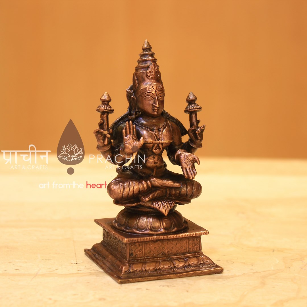 Laxmi Sitting