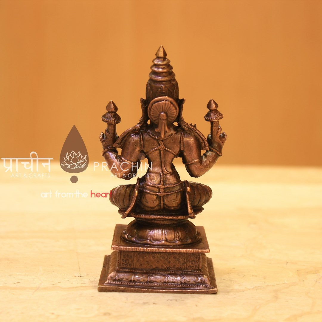 Laxmi Sitting