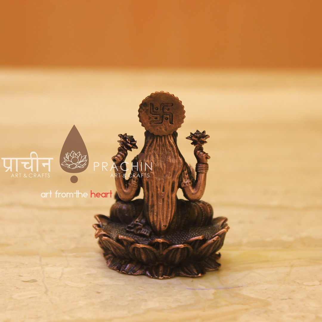 Laxmi Sitting